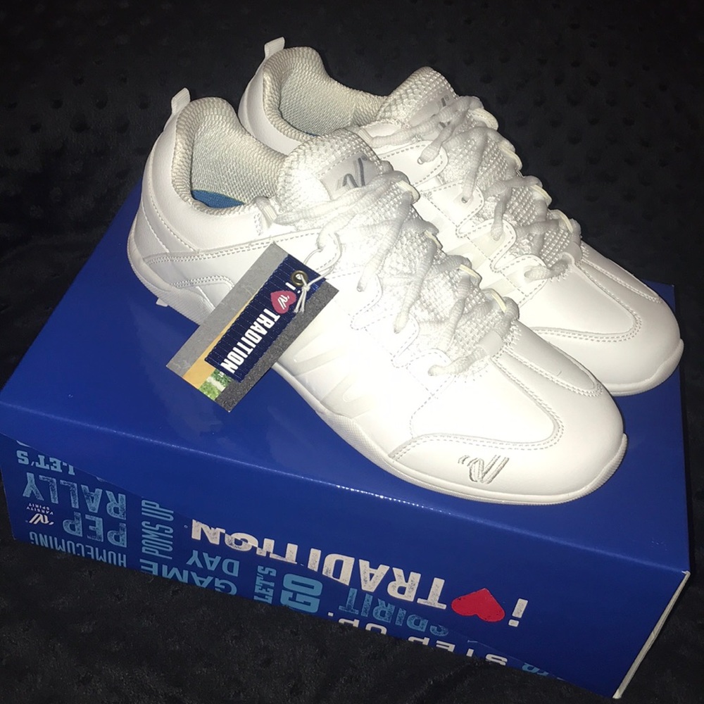 BRAND NEW VARSITY CHEER SHOES